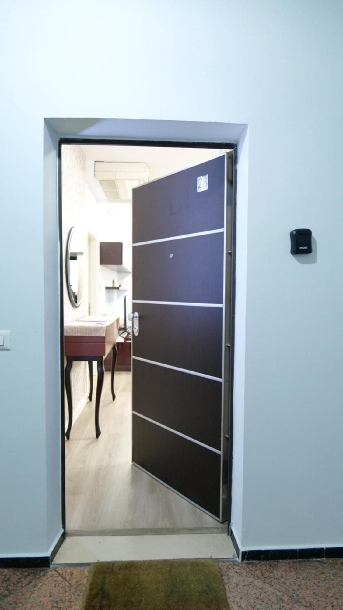 Top Location Kristi Apartments 05 Tirana Exterior photo