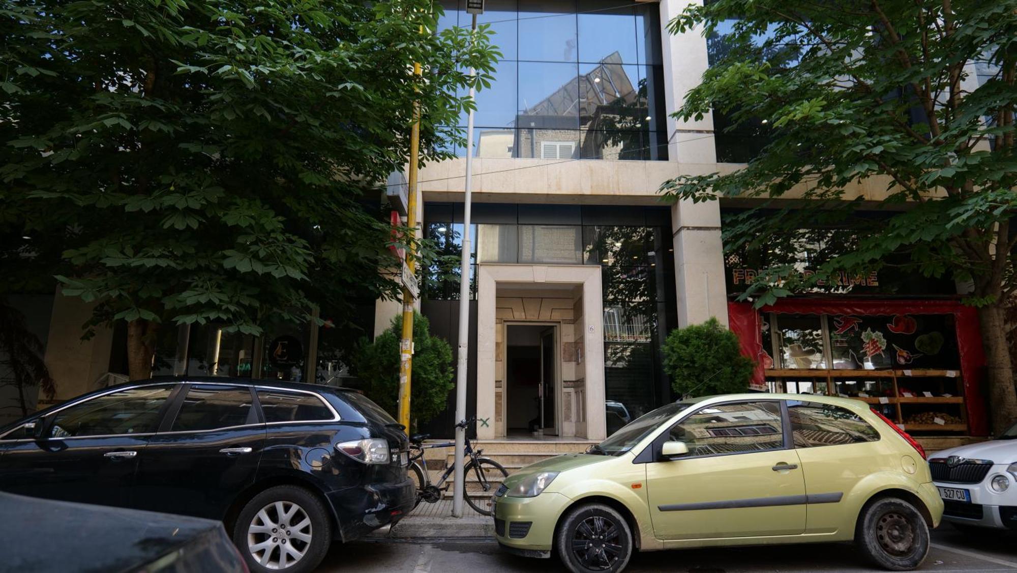 Top Location Kristi Apartments 05 Tirana Exterior photo